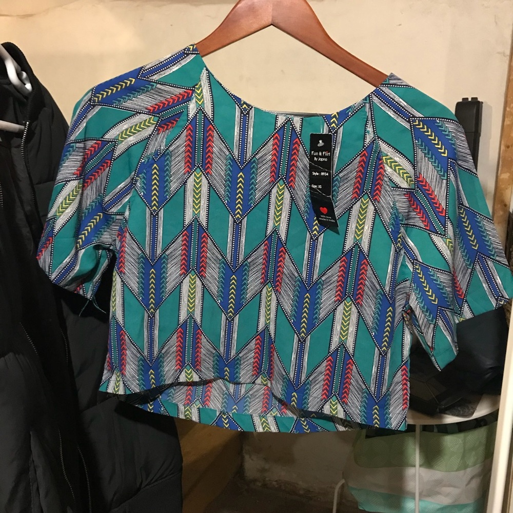 NWT Crop top shirt